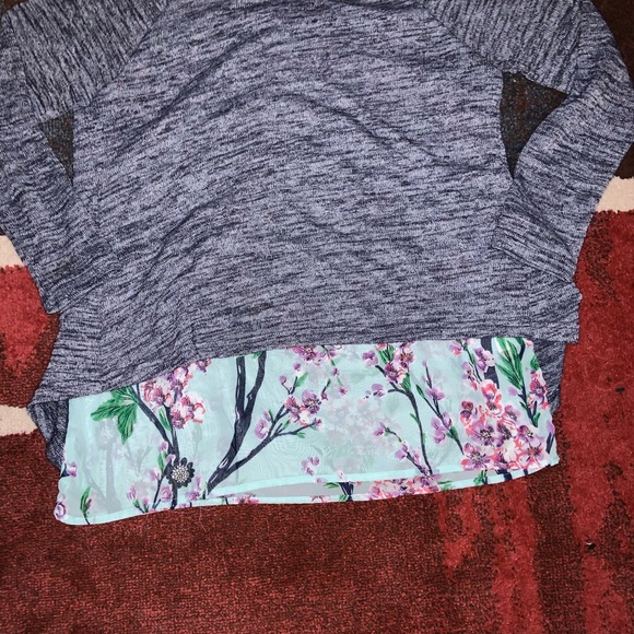 Miracle City flower two layer blouse - Picture 2 of 5